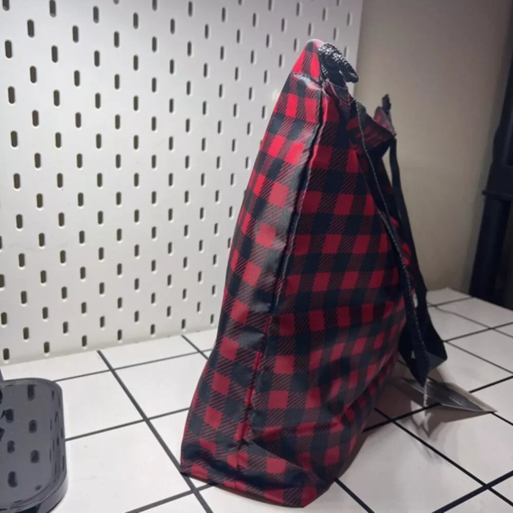 NWT Macys Red & Black Buffalo Check Plaid Nylon Large Drawstring Eco Tote Bag